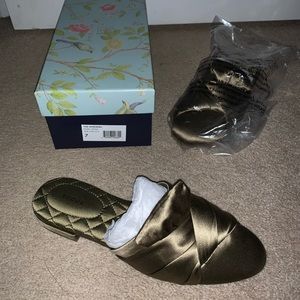 NEW Birdies Songbird Khaki Green Slip On Size 7